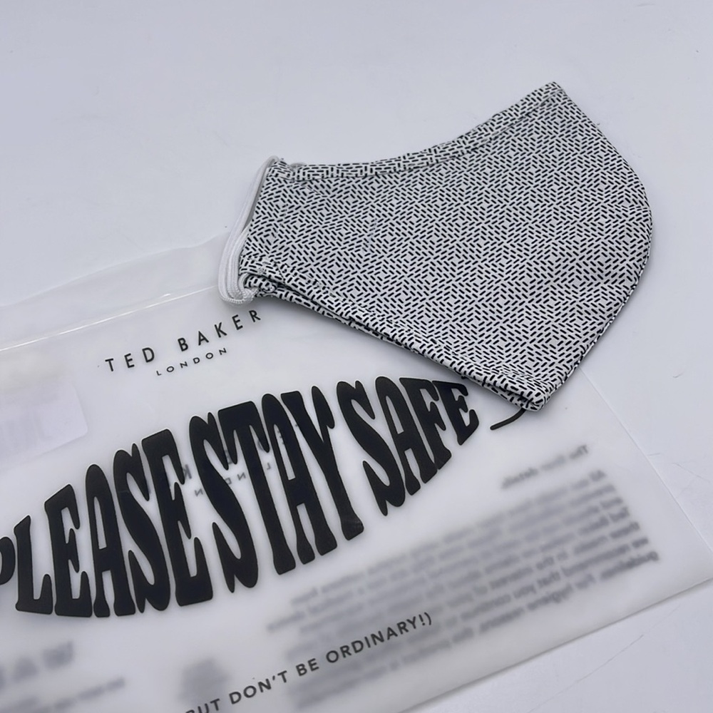 TED BAKER LONDON Reversible Reusable FACE MASK 
NWT 
OS - Picture 6 of 15